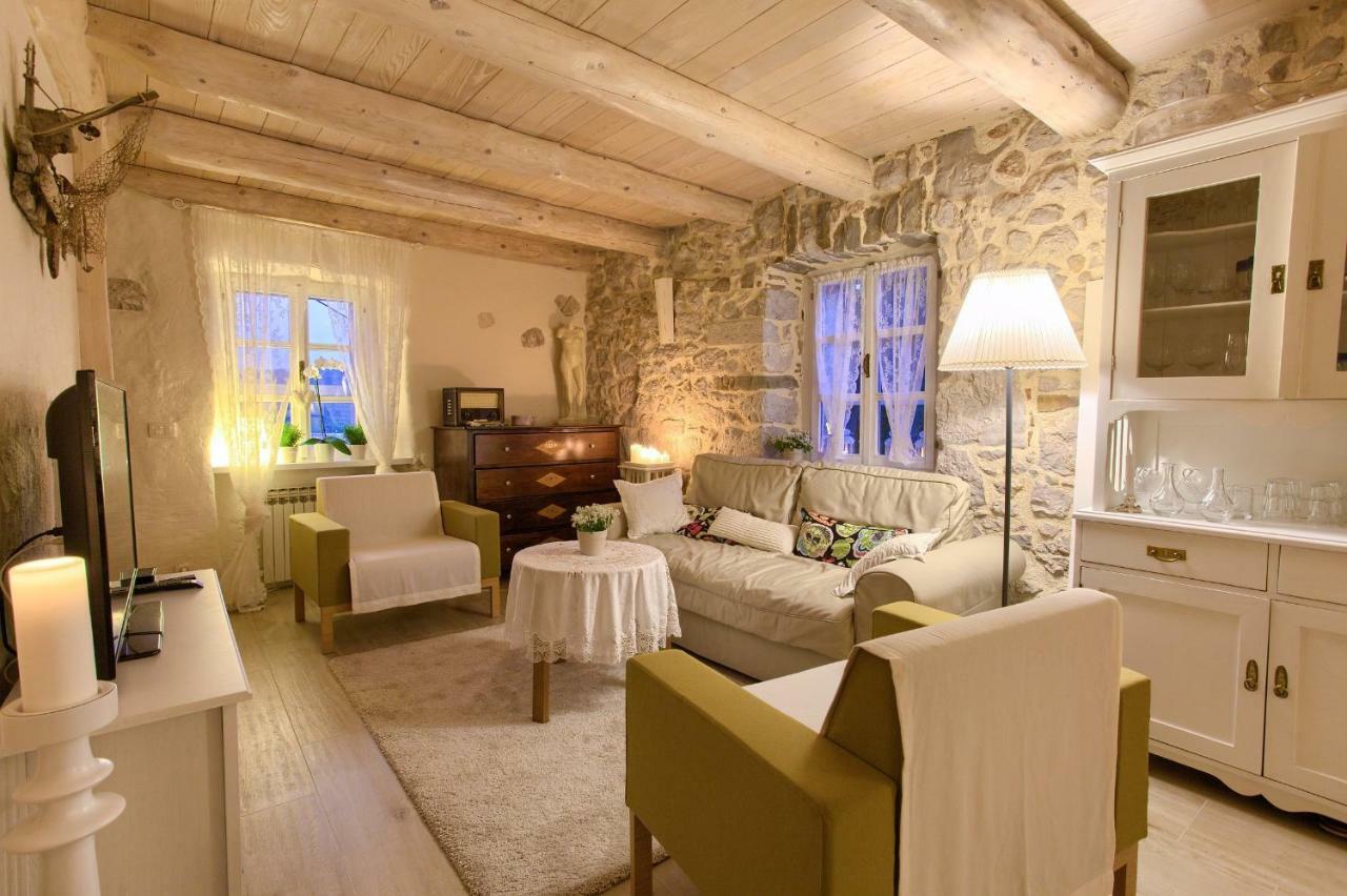 White Cottage Heritage House Čižići Exteriér fotografie