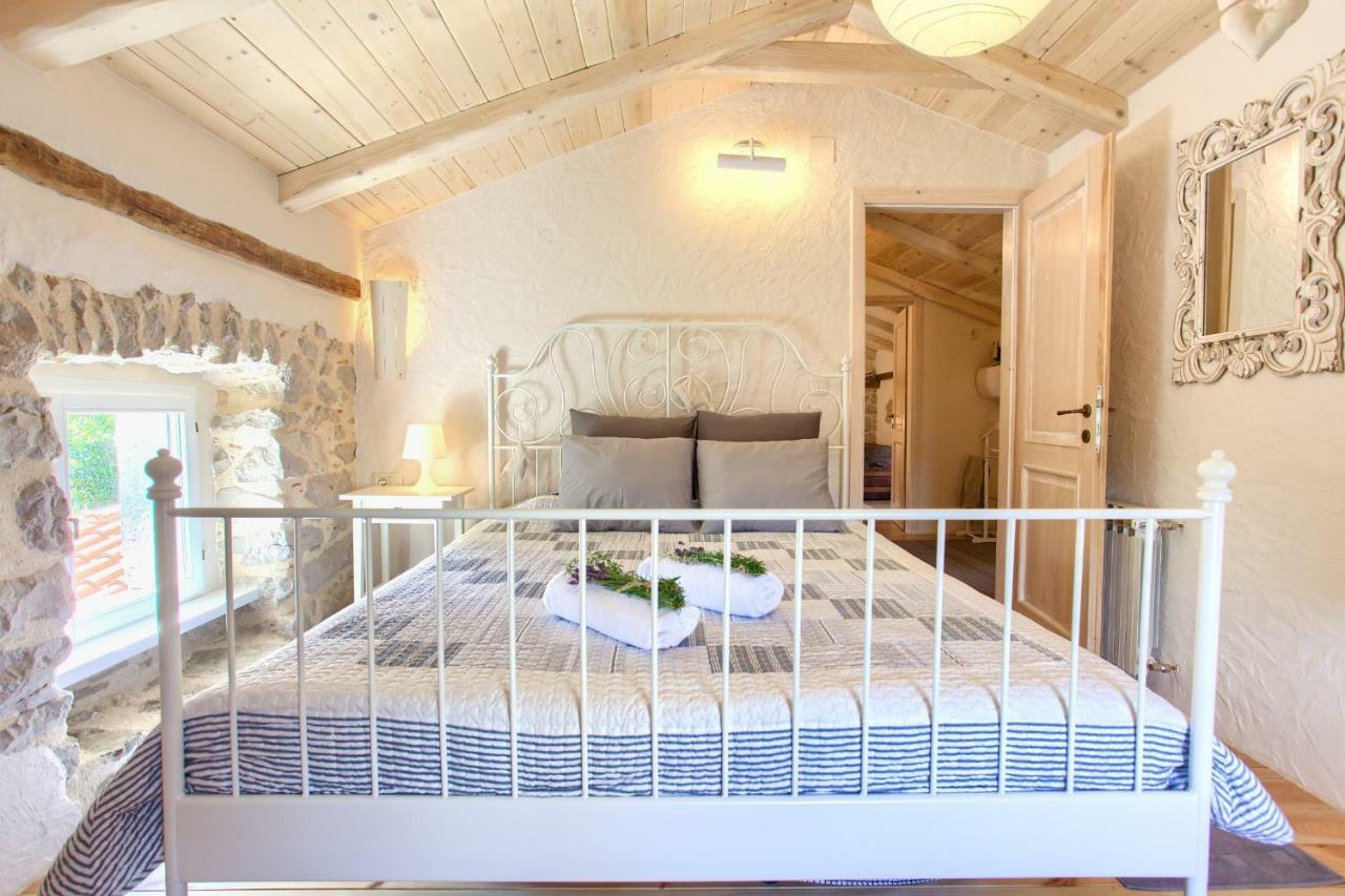 White Cottage Heritage House Čižići Exteriér fotografie