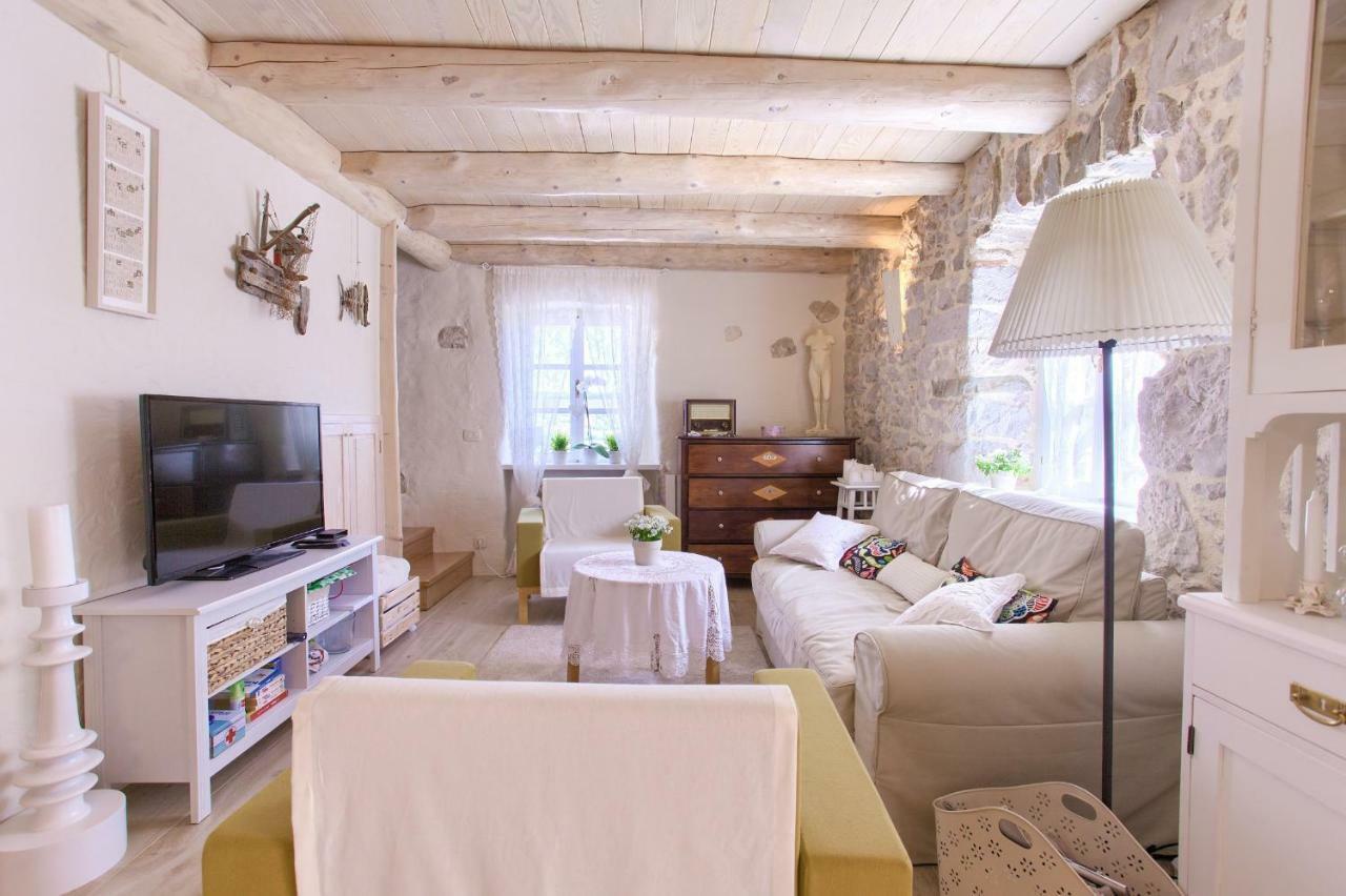 White Cottage Heritage House Čižići Exteriér fotografie