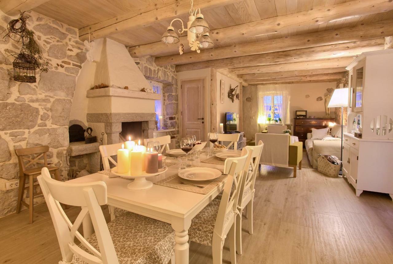 White Cottage Heritage House Čižići Exteriér fotografie