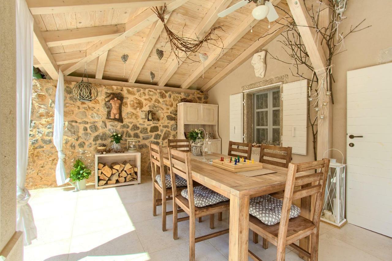White Cottage Heritage House Čižići Exteriér fotografie
